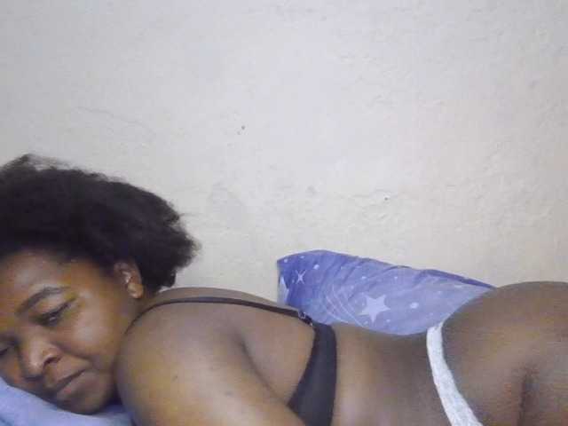 Bluemee live cam on BongaCams