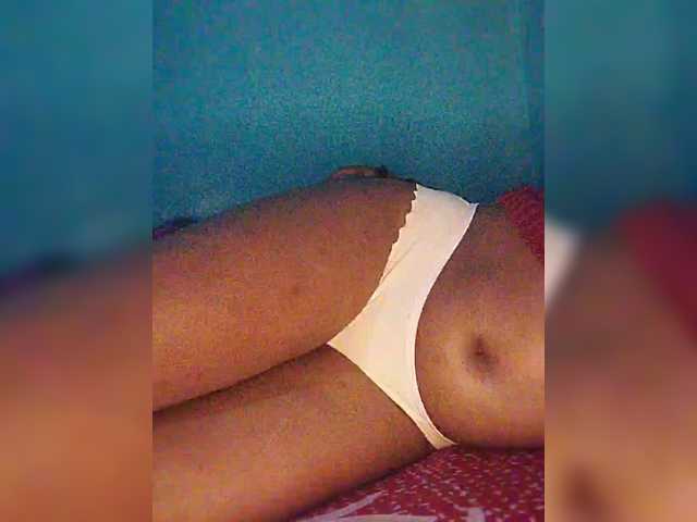 Bluemee live cam on BongaCams