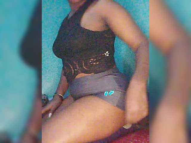 Bluemee live cam on BongaCams