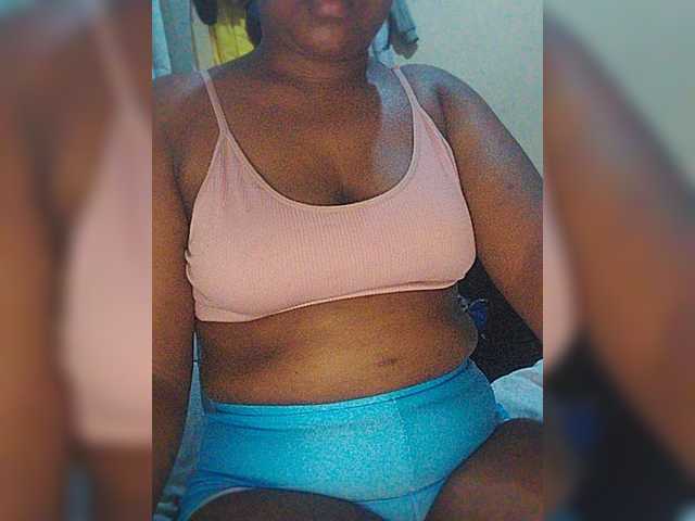 Bluemee live cam on BongaCams