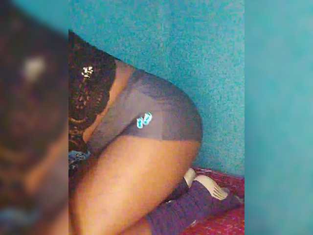 Bluemee live cam on BongaCams