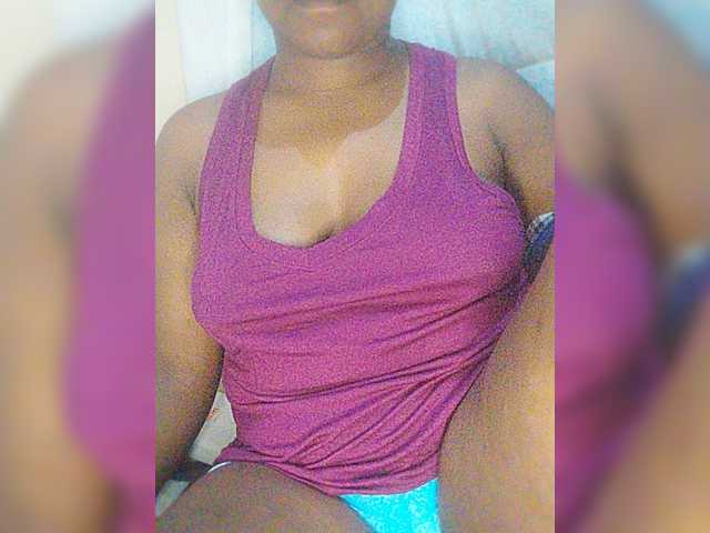 Bluemee live cam on BongaCams
