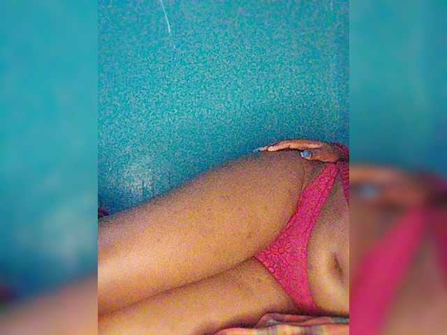 Bluemee live cam on BongaCams