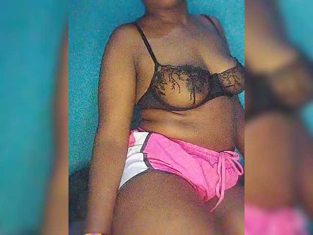 Bluemee live cam on BongaCams