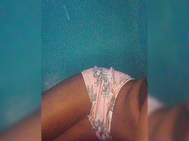 Bluemee live cam on BongaCams