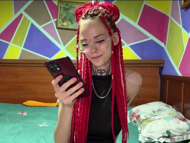 KuklaBraatz live cam on BongaCams
