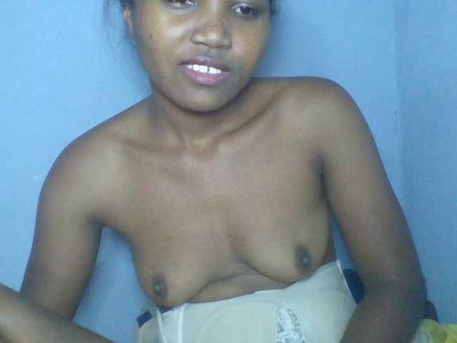Rema-2 live webcam show