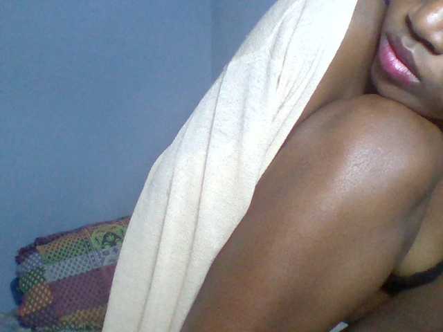 Rema-2 live webcam show