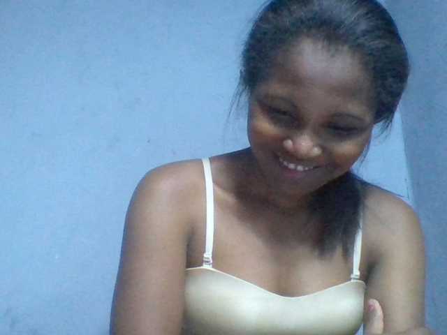 Rema-2 live cam on BongaCams