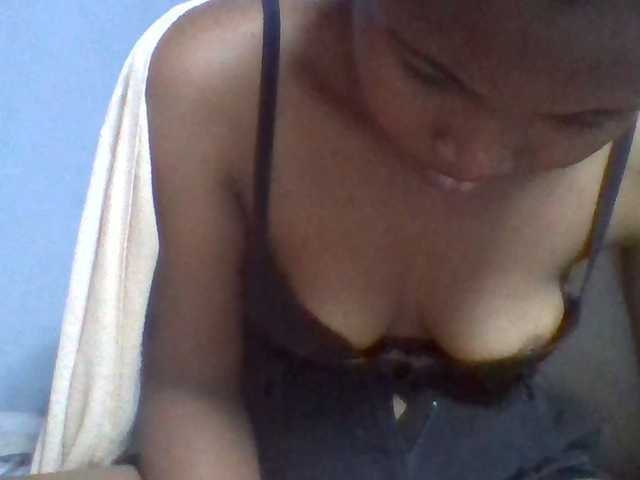 Rema-2 live cam on BongaCams