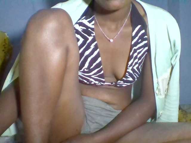 Rema-2 live cam on BongaCams