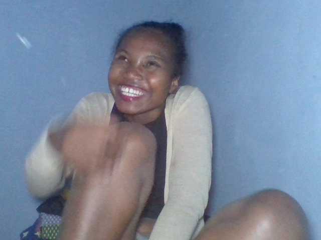Rema-2 live cam on UnifiedCams