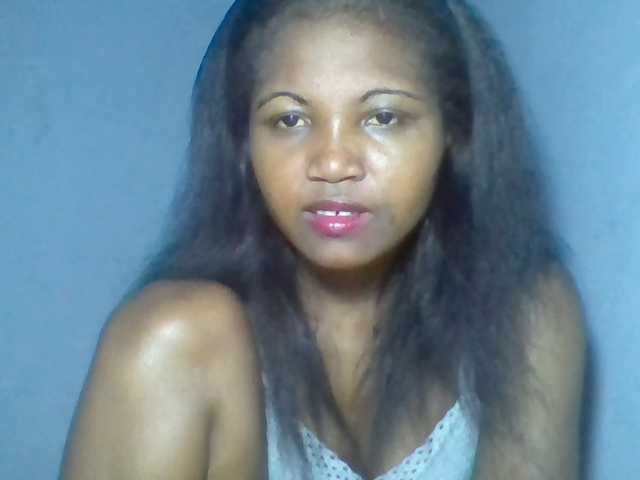 Rema-2 live webcam show