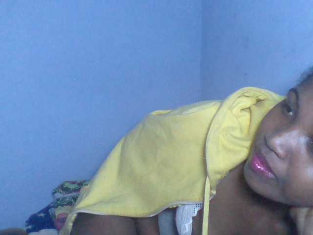 Rema-2 live webcam show