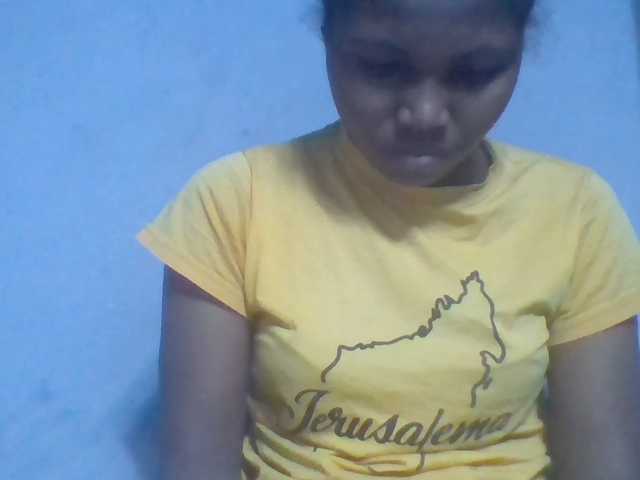 Rema-2 live cam on BongaCams