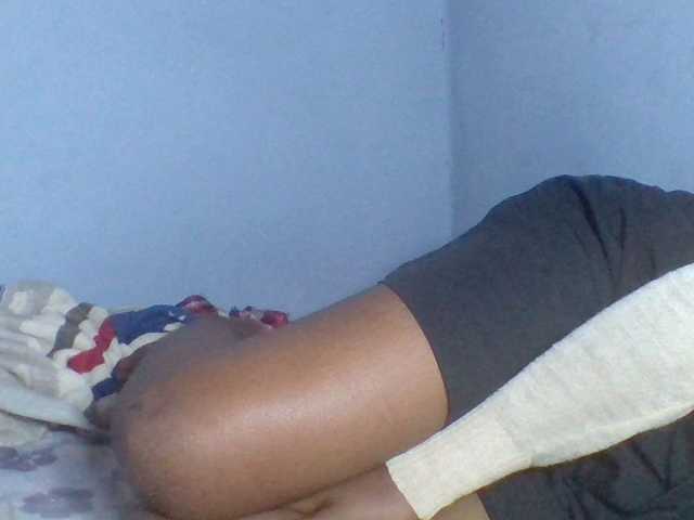 Rema-2 live webcam show