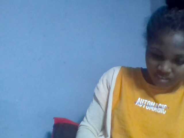 Rema-2 live cam on BongaCams