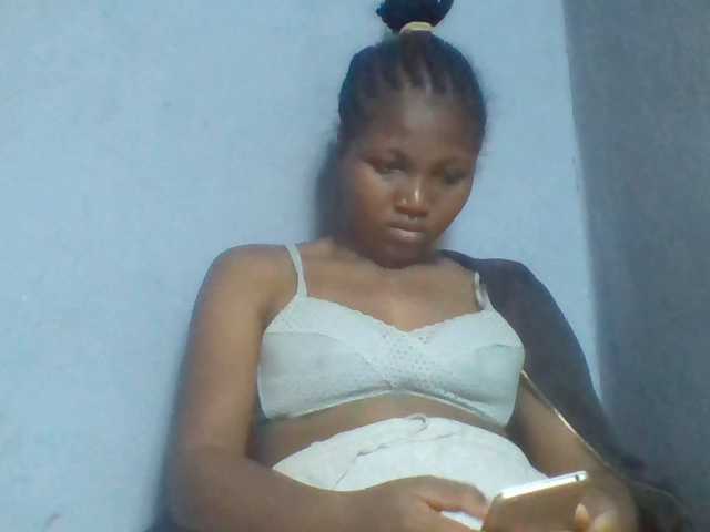 Rema-2 live cam on BongaCams
