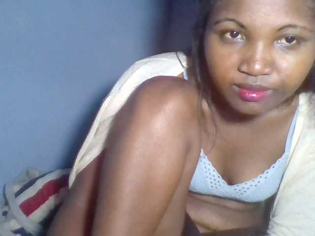 Rema-2 live webcam show