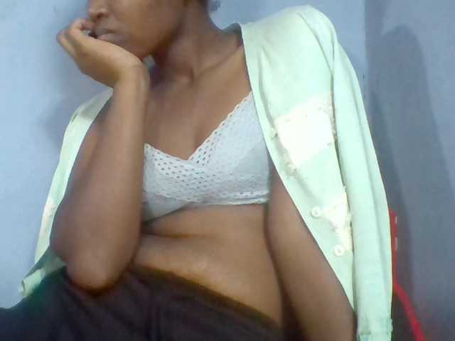 Rema-2 live cam on BongaCams