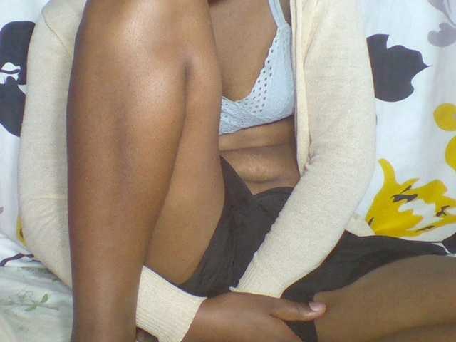 Rema-2 live webcam show