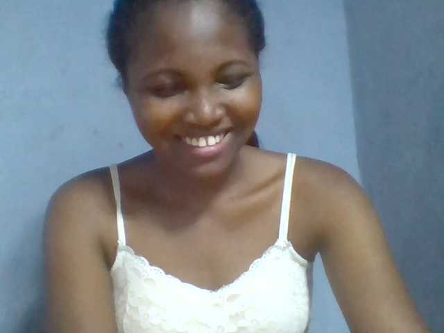 Rema-2 live cam on BongaCams