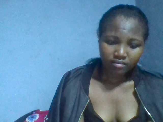 Rema-2, en directo ahora en BongaCams