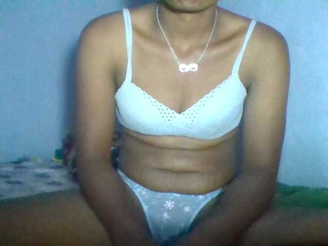 Rema-2 live cam on BongaCams