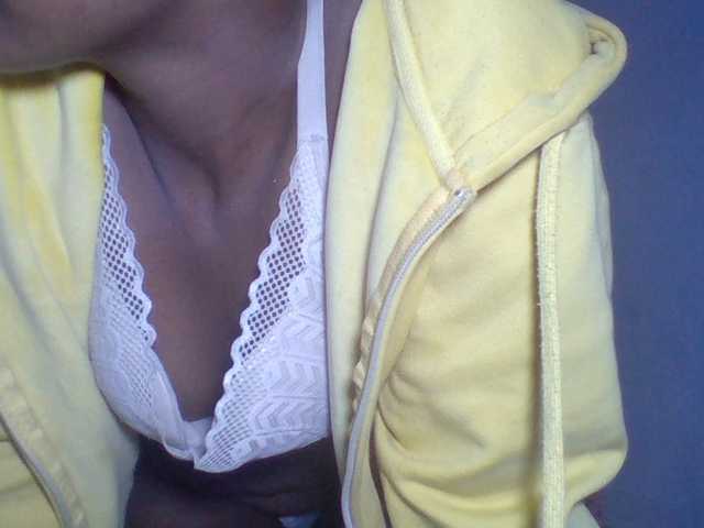 Rema-2 live cam su BongaCams