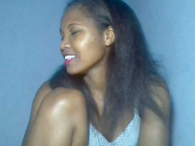 Rema-2 live webcam show