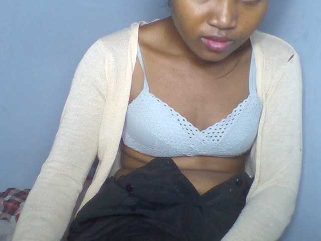 Rema-2 live webcam show