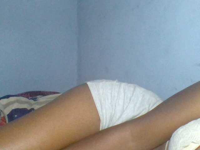Rema-2 live webcam show