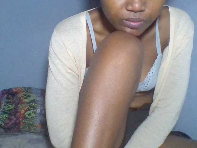 Rema-2 live webcam show