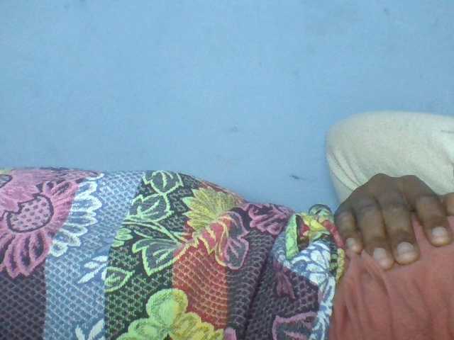 Rema-2 live webcam show