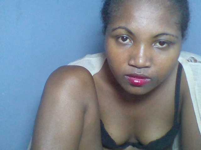 Rema-2 live webcam show