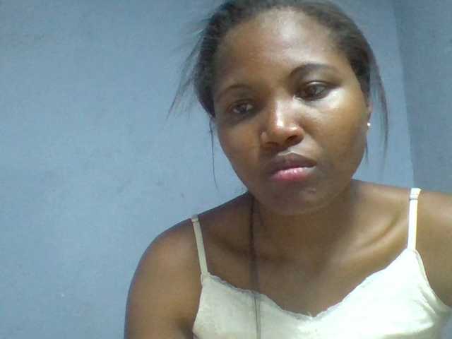 Rema-2 live cam on BongaCams
