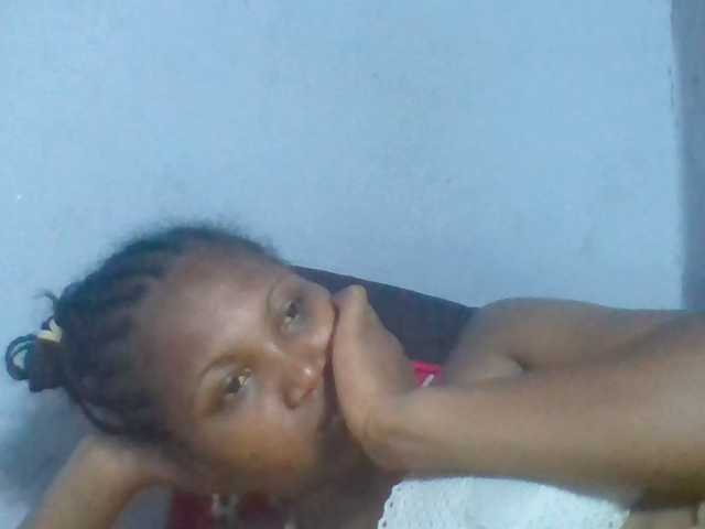 Rema-2 live cam on BongaCams