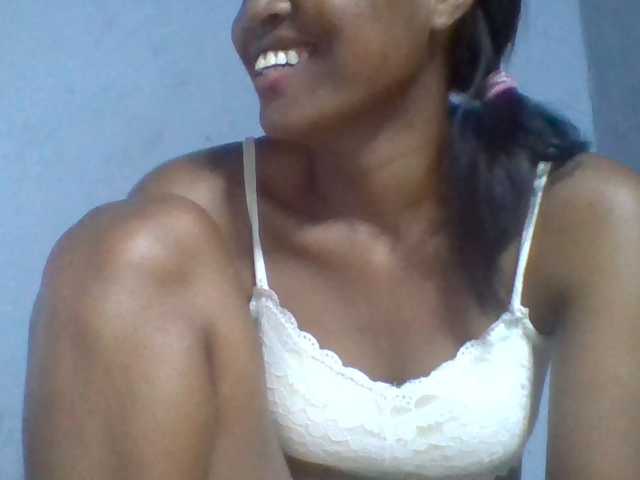 Rema-2 live cam on BongaCams