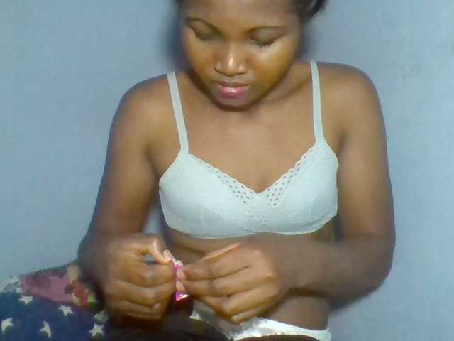 Rema-2 live webcam show