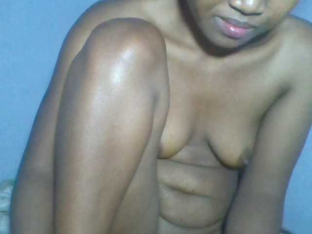 Rema-2 live webcam show