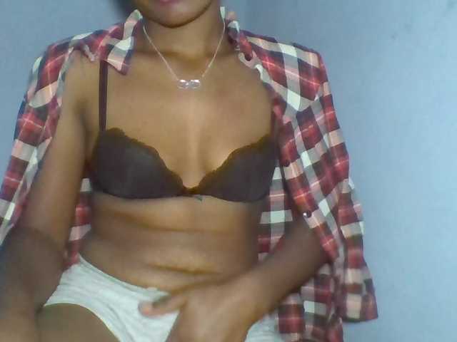 Rema-2 live cam on UnifiedCams