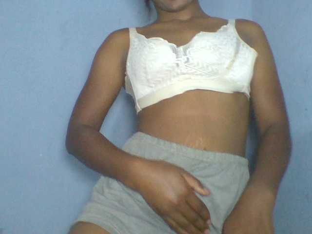 Rema-2 live webcam show