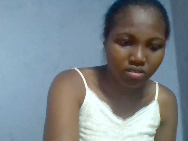 Rema-2 live cam on BongaCams