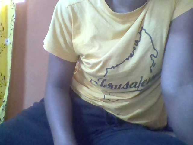 Rema-2 live cam on BongaCams