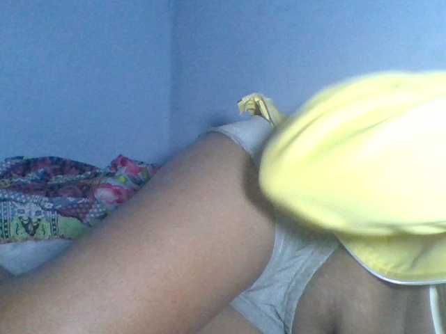 Rema-2 live cam on BongaCams