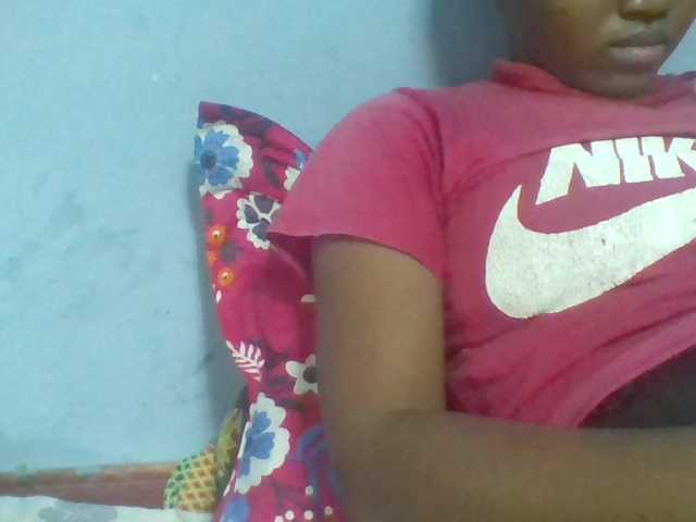 Rema-2 live cam on BongaCams