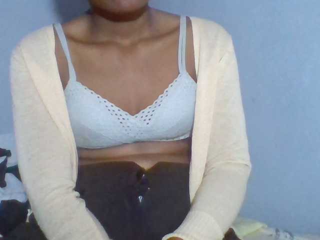 Rema-2 live webcam show