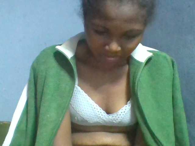 Rema-2 live cam on BongaCams