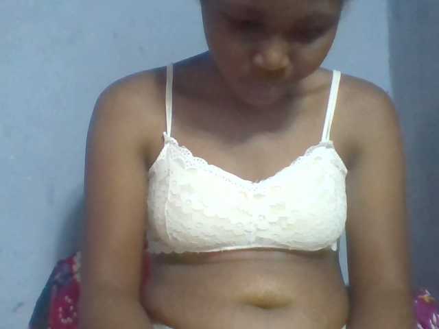 Rema-2 live cam on BongaCams