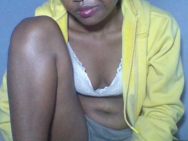 rema-2 live sex show
